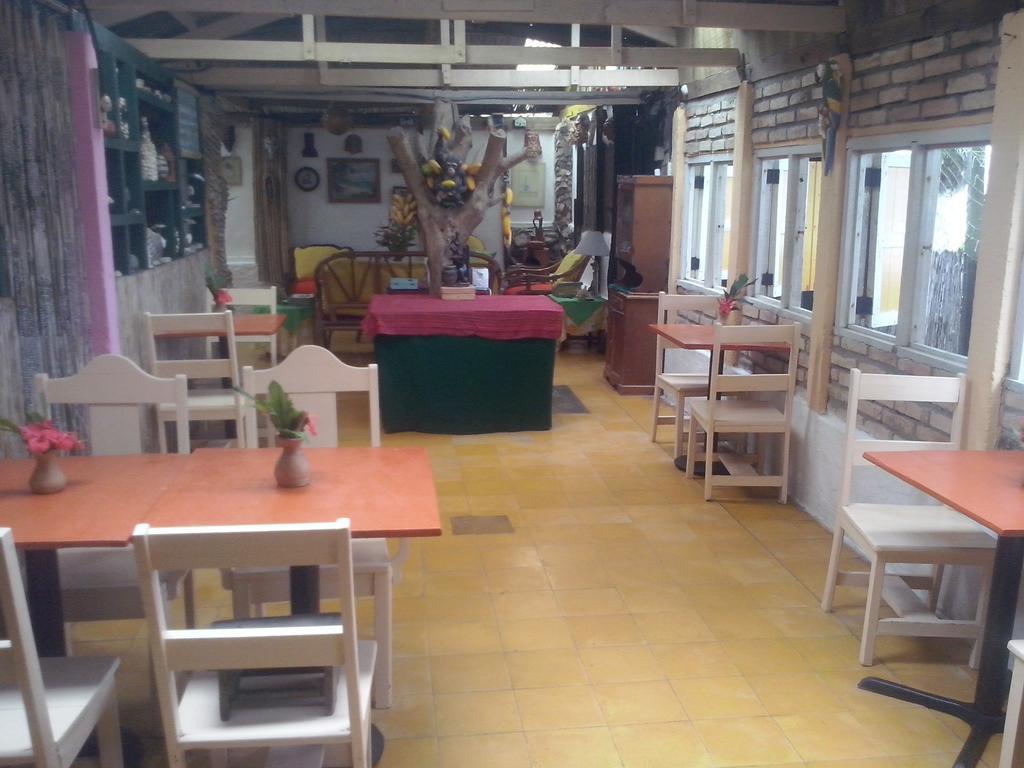 Caribbean Coral Inn Tela Εξωτερικό φωτογραφία